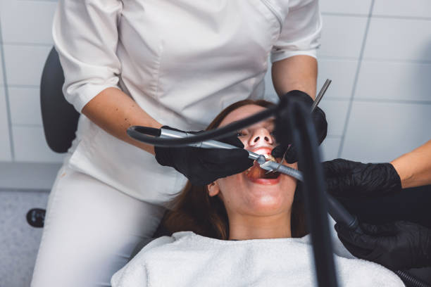Best Dentist for Tooth Abscess  in Fairbank, IA